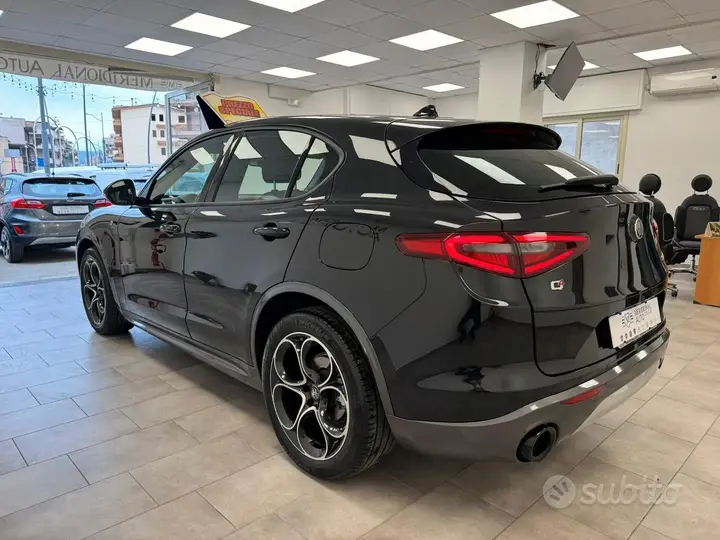 Alfa Romeo Stelvio 2022 photo 4