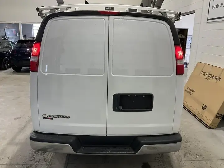 Chevrolet Express 2019 photo 3