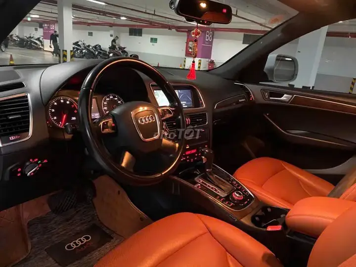 Audi Q5 2010 photo 4
