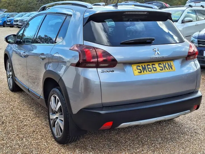Peugeot 2008 2016 photo 4