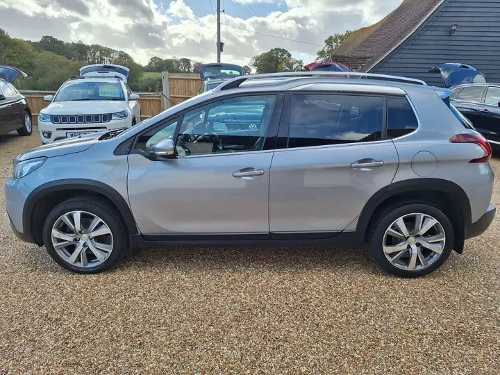 Peugeot 2008 2016 photo 5