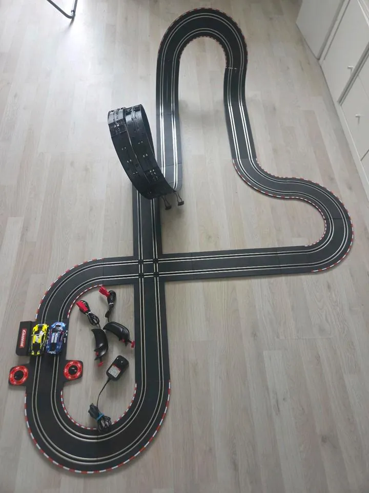 Carrera Rennbahn
