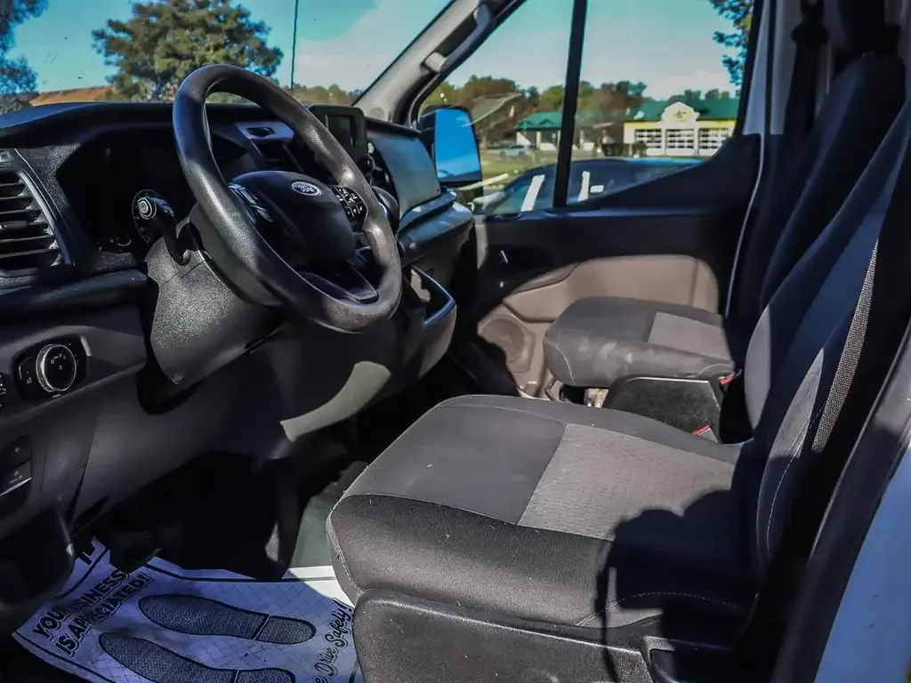 Ford Transit Cargo Van 2024 photo 3