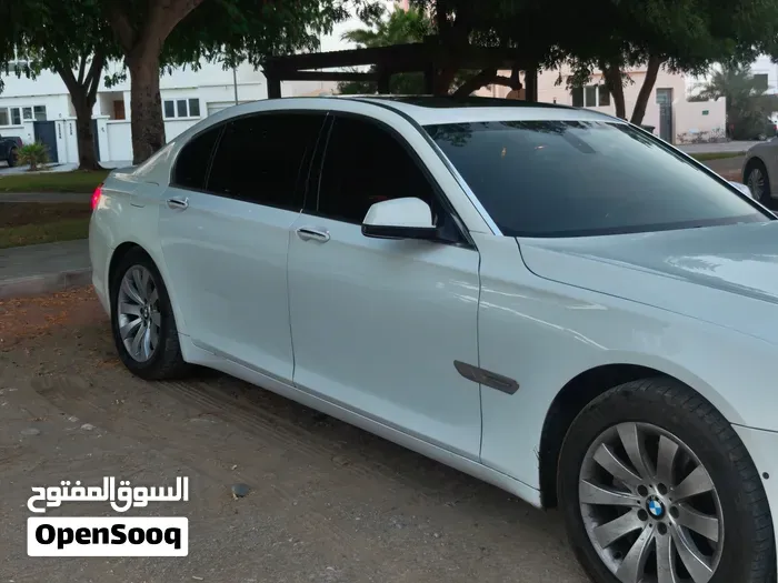 BMW 7 Series 2010 photo 3