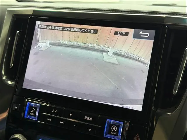 Toyota Verfia 2018 photo 4