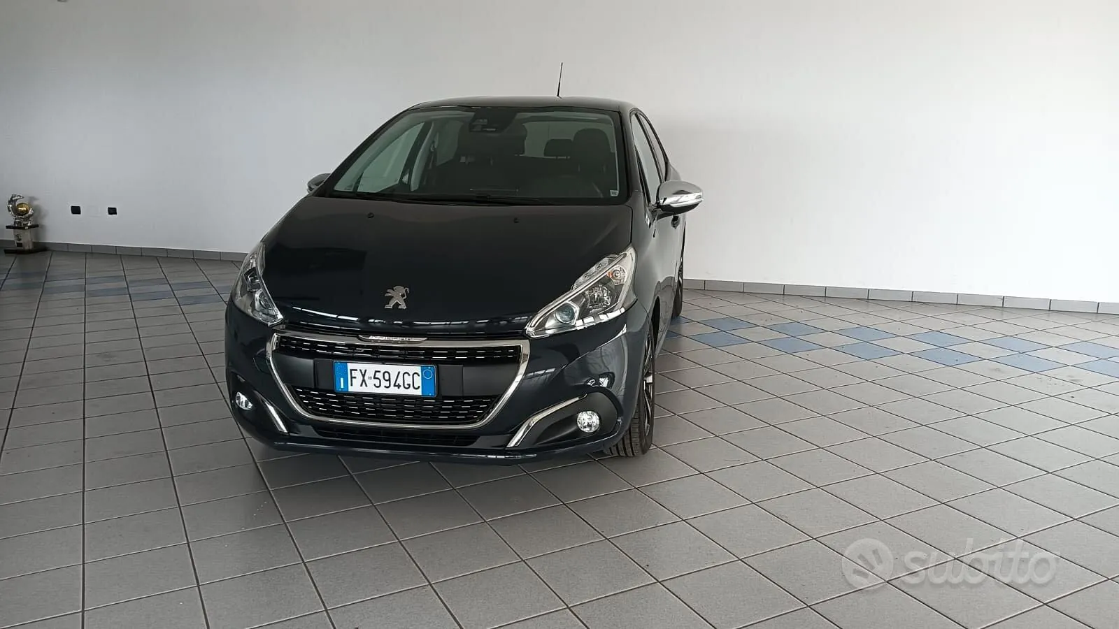 Peugeot 208 2019 photo 3