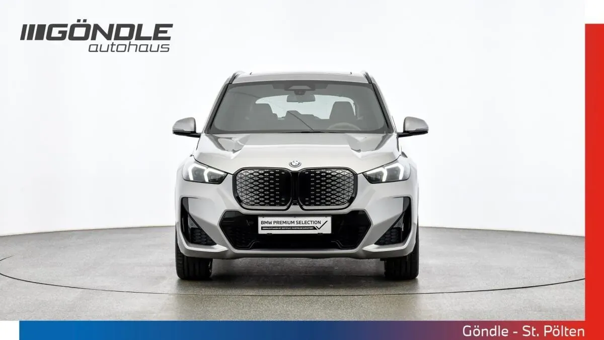 BMW Ix1 2025 photo 2