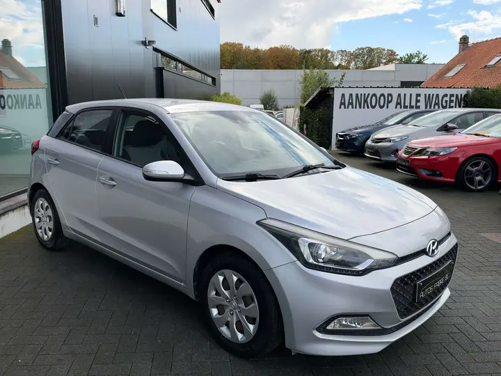 Hyundai I20 2015 photo 3