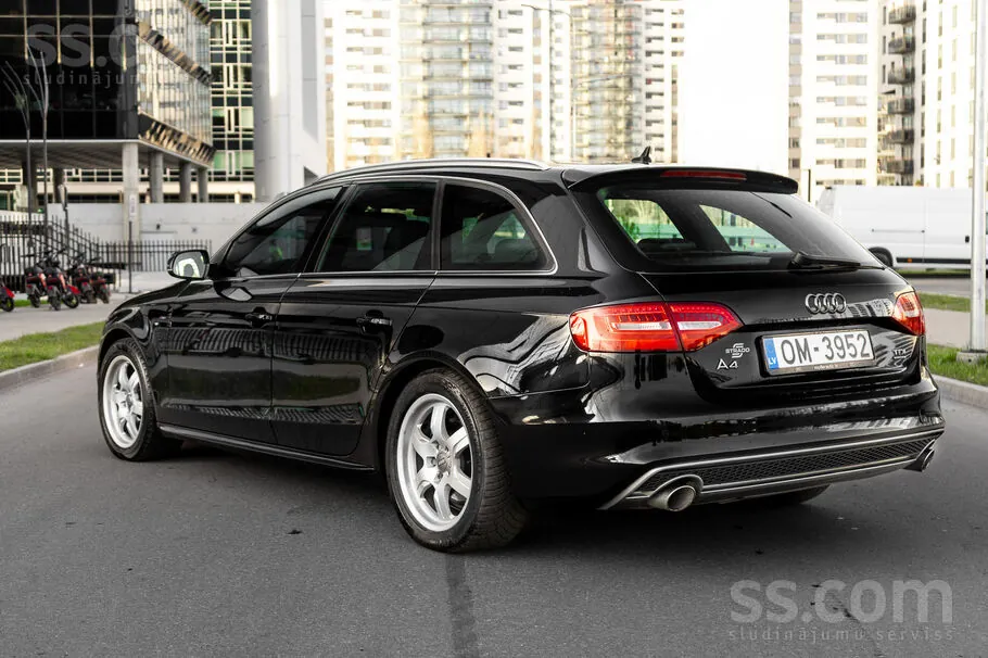 Audi A4 2013 photo 2