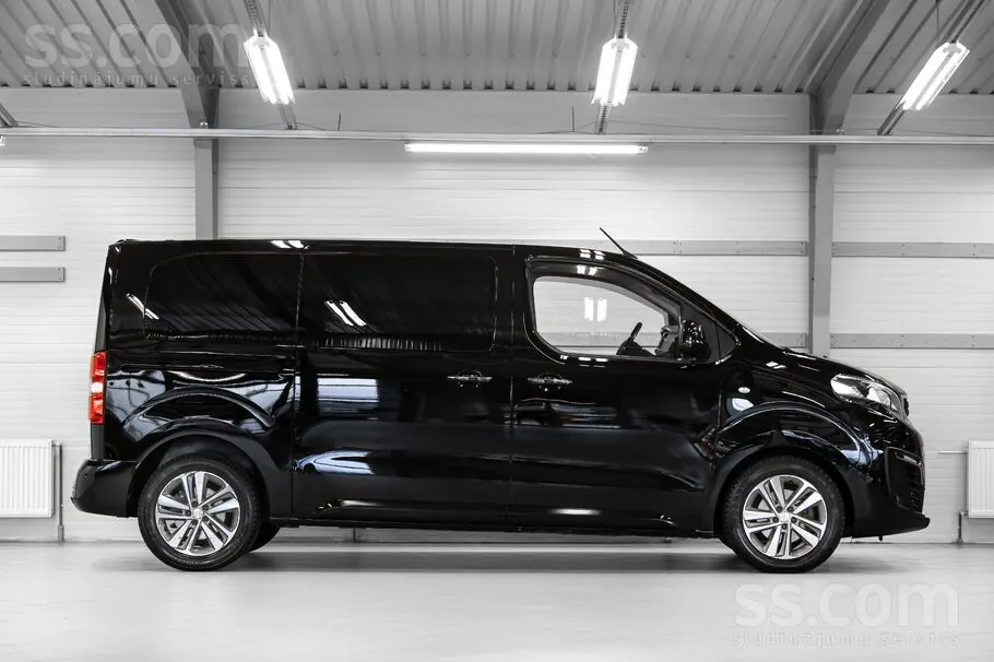 Peugeot Traveller 2018 photo 4