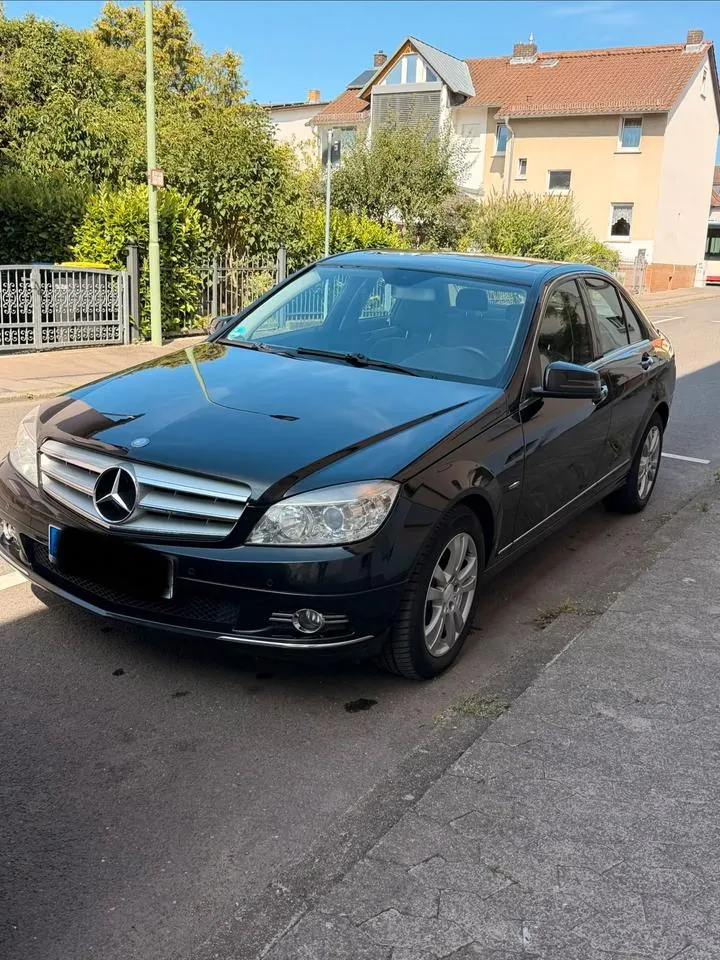 Mercedes-Benz C220D