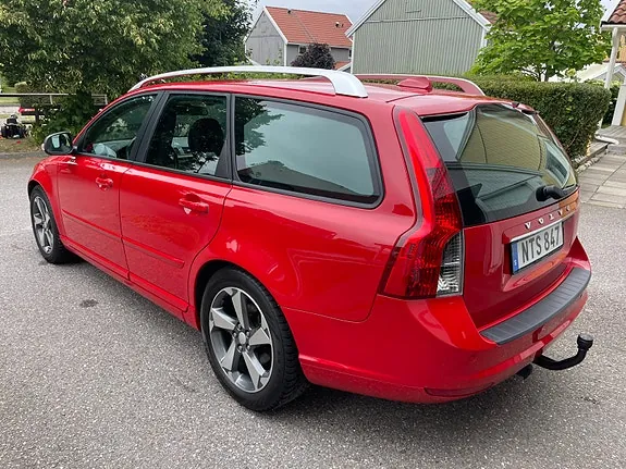Volvo V50 2012 photo 2