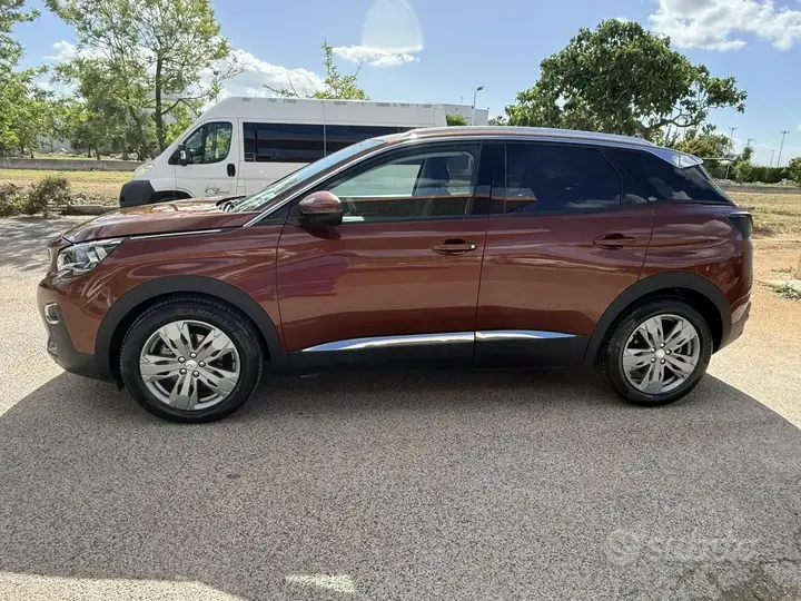 Peugeot 3008 2019 photo 2