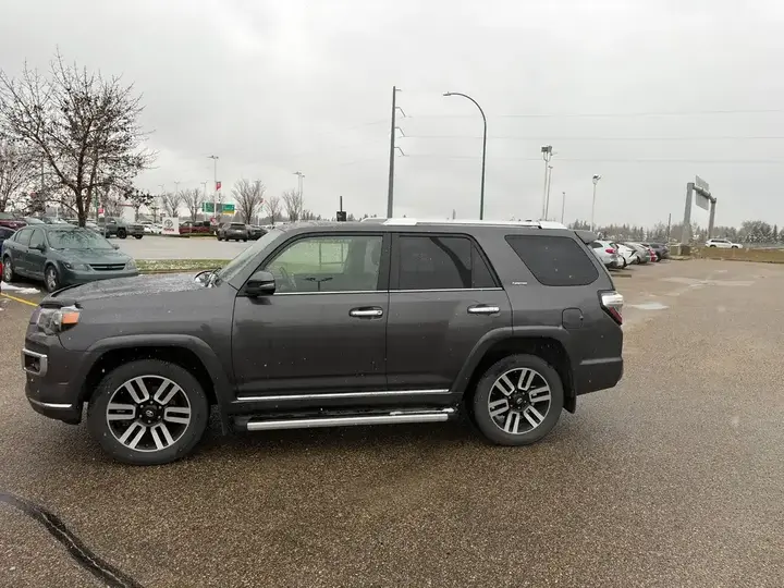 Toyota 4Runner 2016 photo 3