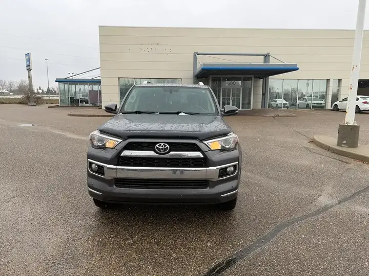 Toyota 4Runner 2016 photo 2