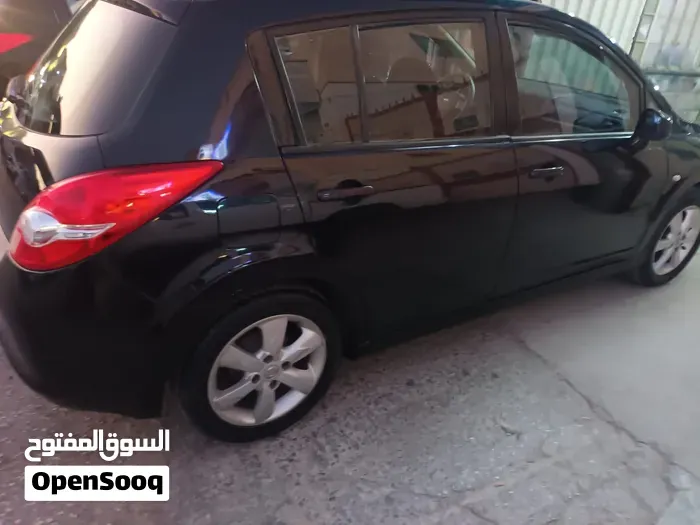Nissan Tiida 2009 photo 3