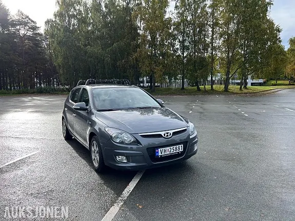 Hyundai I30 2010 photo 3