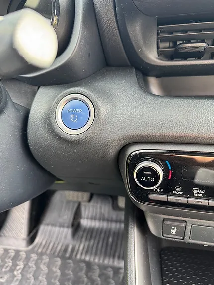Mazda 2 2023 photo 2