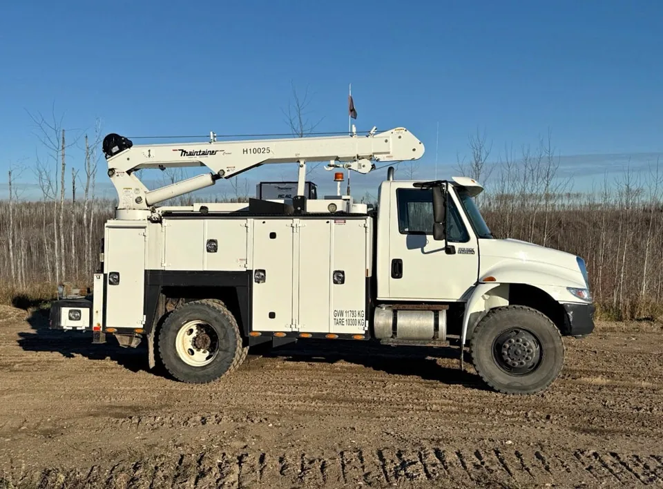 International 4300 2015 photo 2