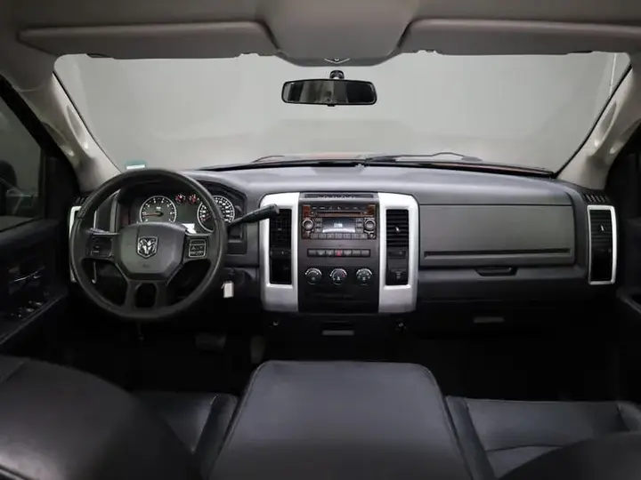 Dodge Ram 1500 2011 photo 2