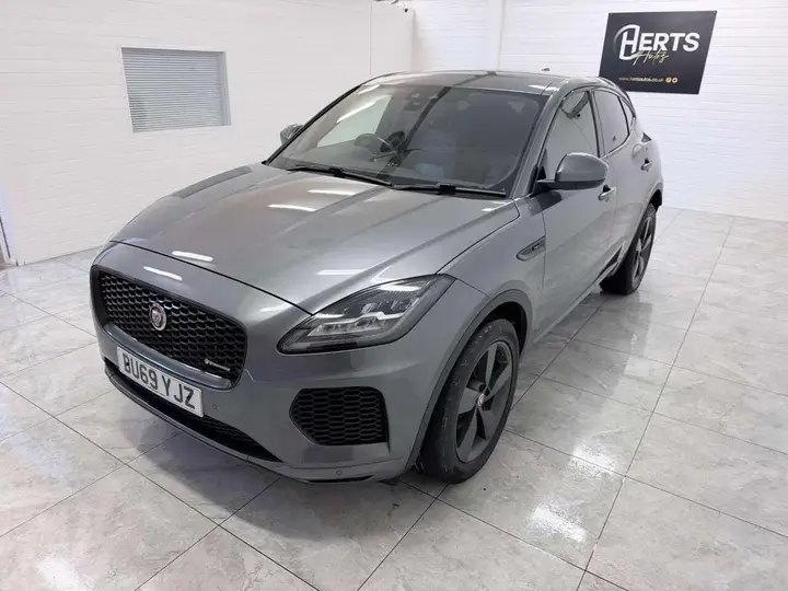 Jaguar E-Pace 2019 photo 3