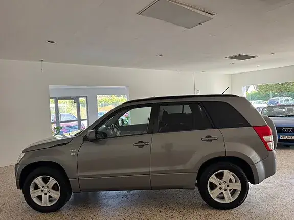 Suzuki Grand Vitara 2009 photo 4