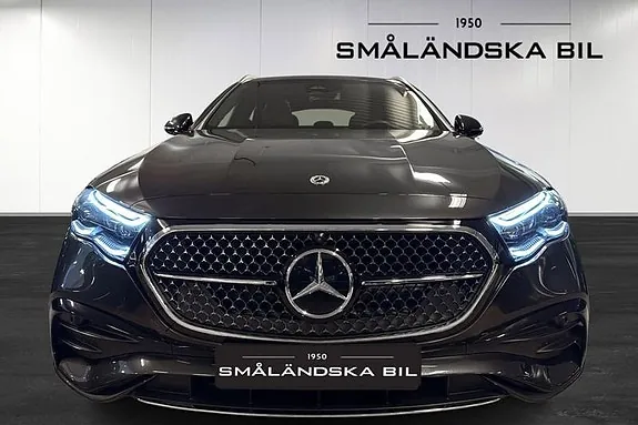 Mercedes-Benz E300 2024 photo 2