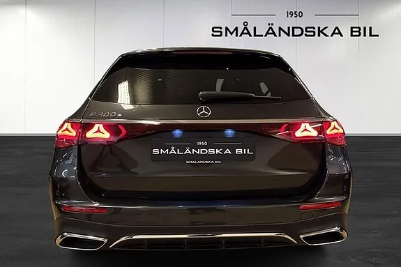 Mercedes-Benz E300 2024 photo 4