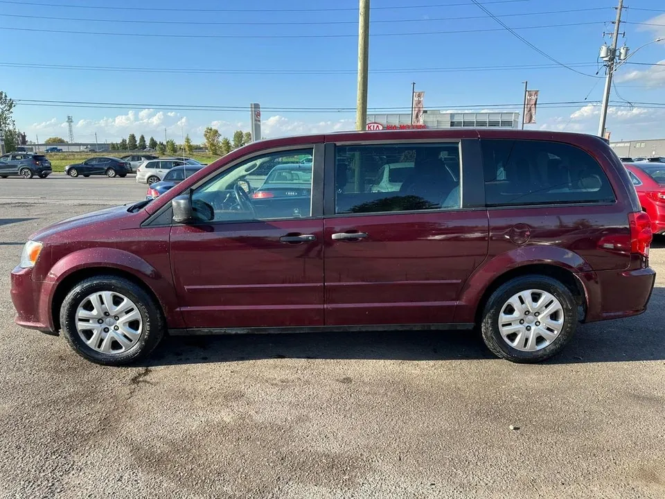 Dodge Grand Caravan 2017 photo 2