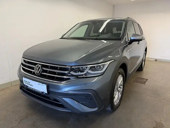 Volkswagen Tiguan Allspace 2023 photo 2