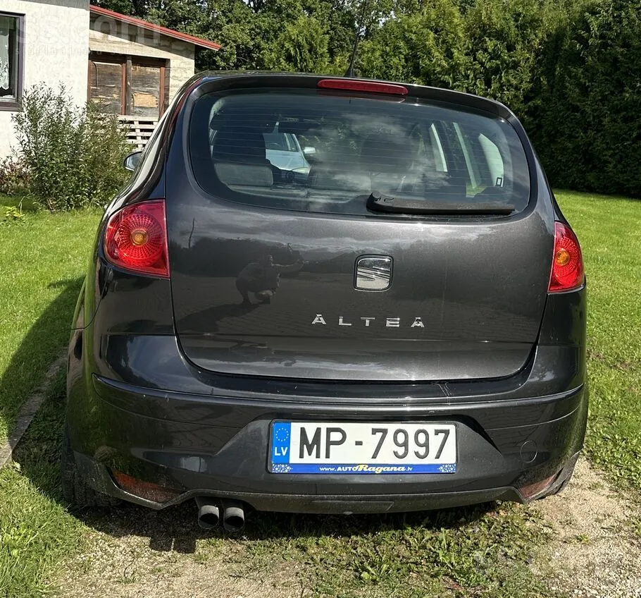 Seat Altea 2004 photo 4