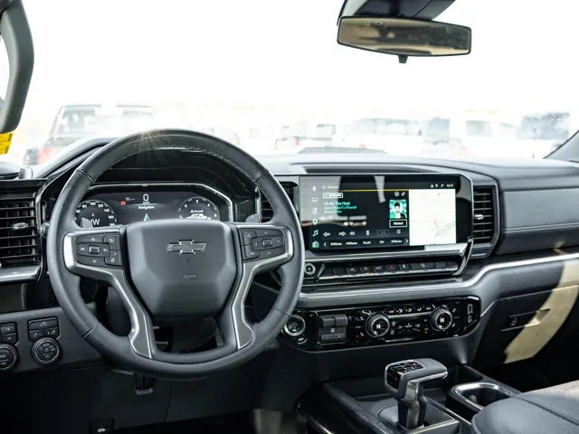 Chevrolet Silverado 2025 photo 3