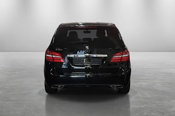 Mercedes-Benz B180 2018 photo 4