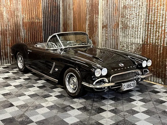 Chevrolet Corvette 1962 photo 2