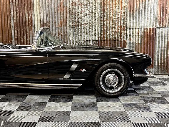 Chevrolet Corvette 1962 photo 4