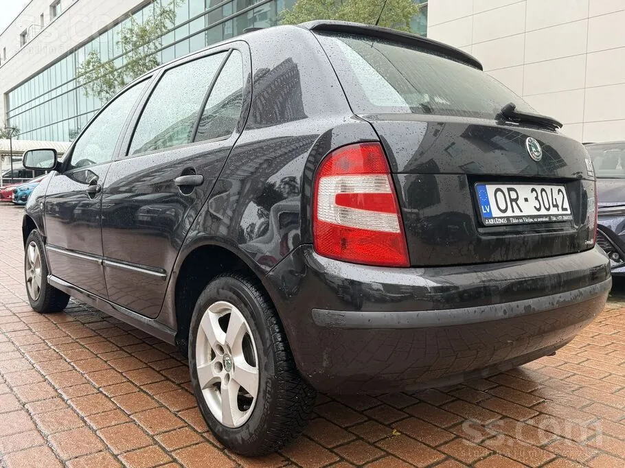 Skoda Fabia 2005 photo 2