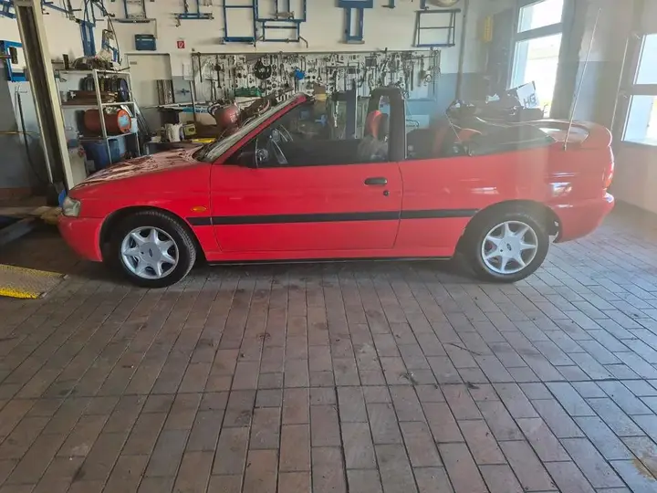 Ford Escort Cabrio