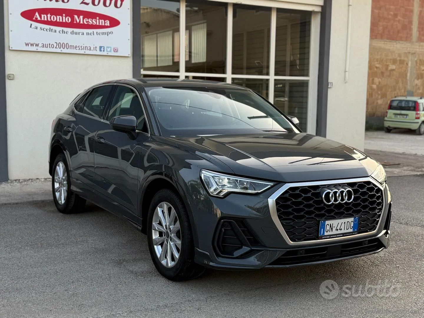 Audi Q3 2023 photo 2