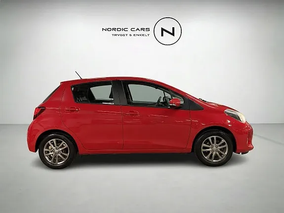 Toyota Yaris 2016 photo 2