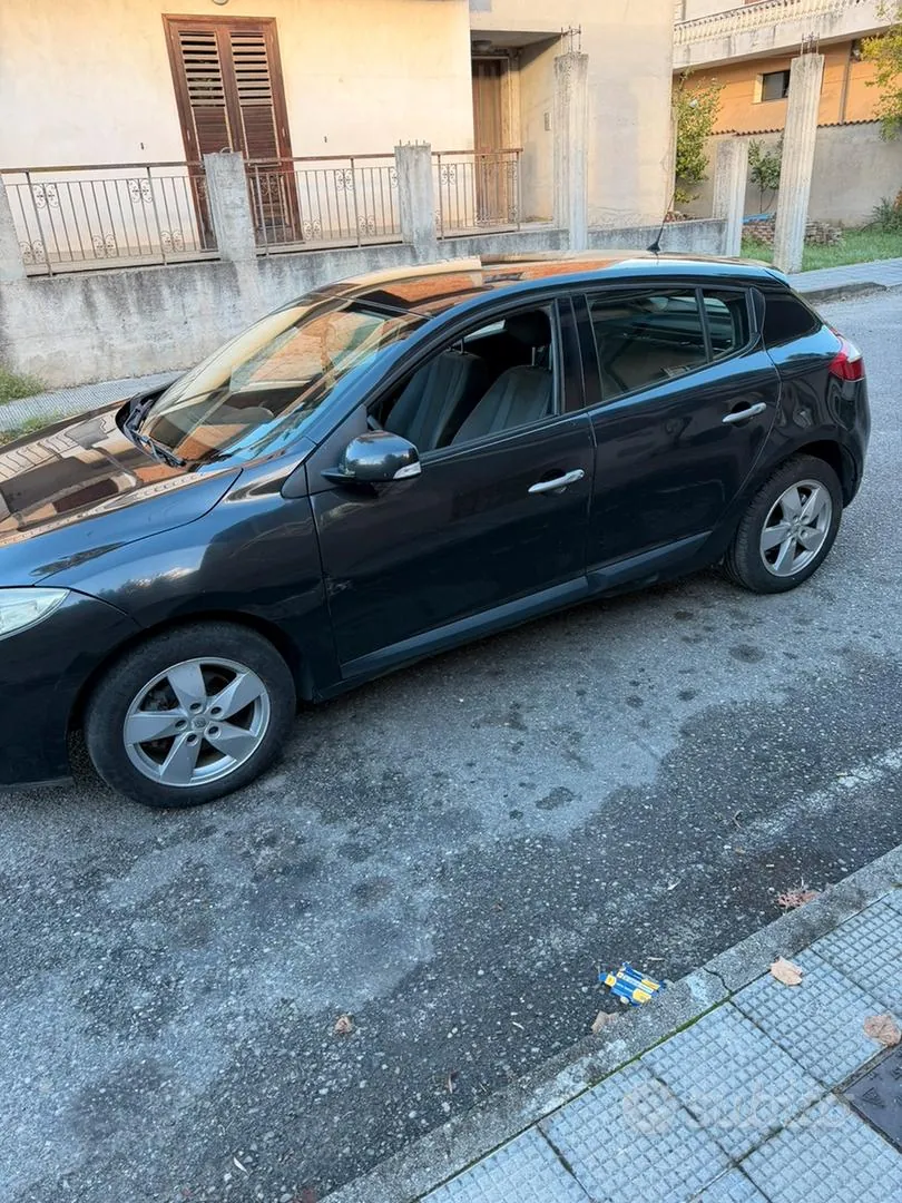 Renault Megane 2009 photo 2