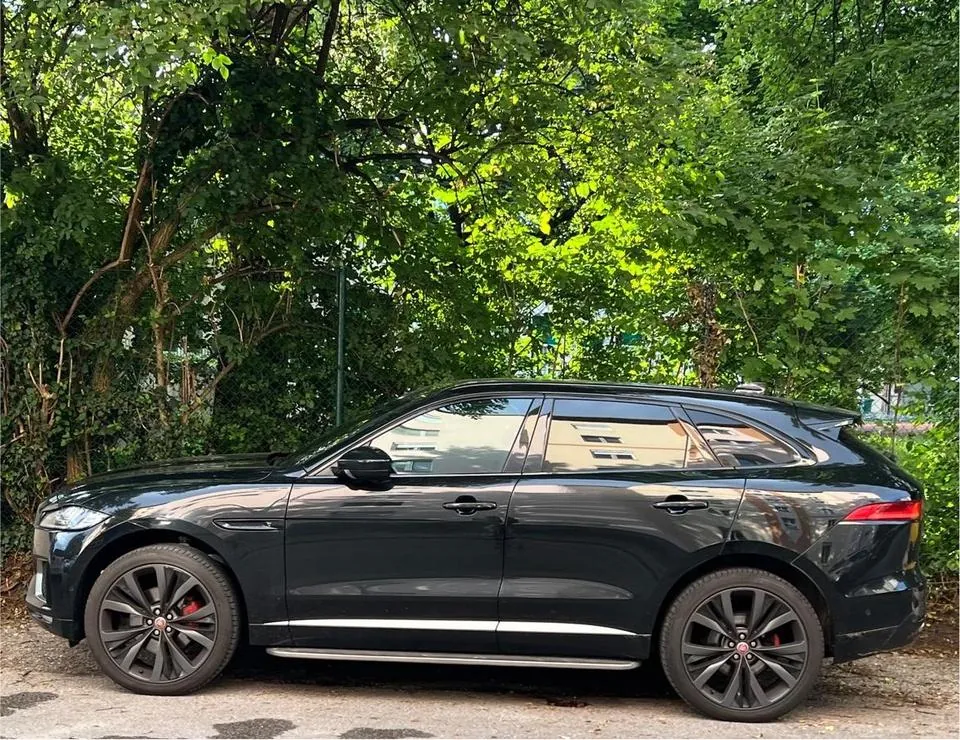 Jaguar F-Pace