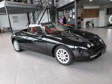 Alfa Romeo Spider 2000 photo 3