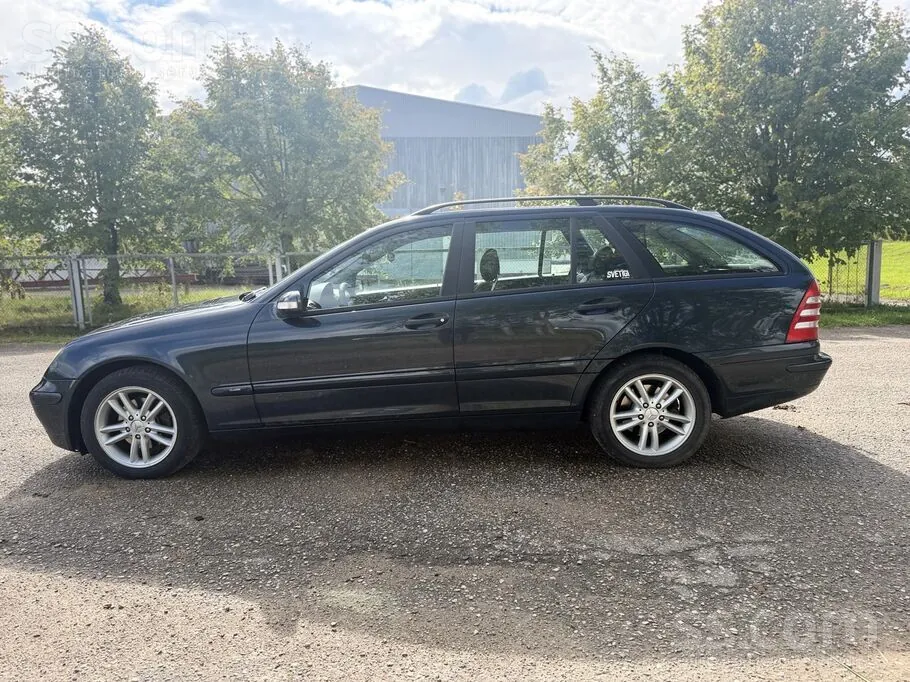 Mercedes-Benz C180 2003 photo 2