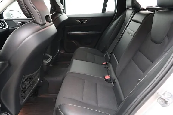 Volvo V60 Cross Country 2020 photo 5