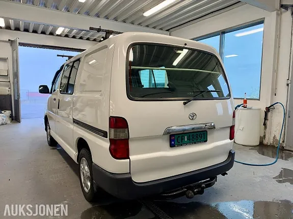 Toyota Hiace 2008 photo 3