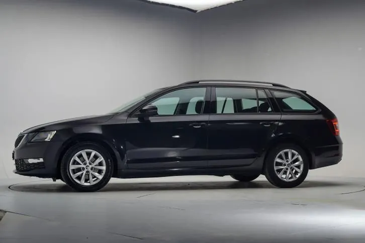 Skoda Octavia 2020 photo 2