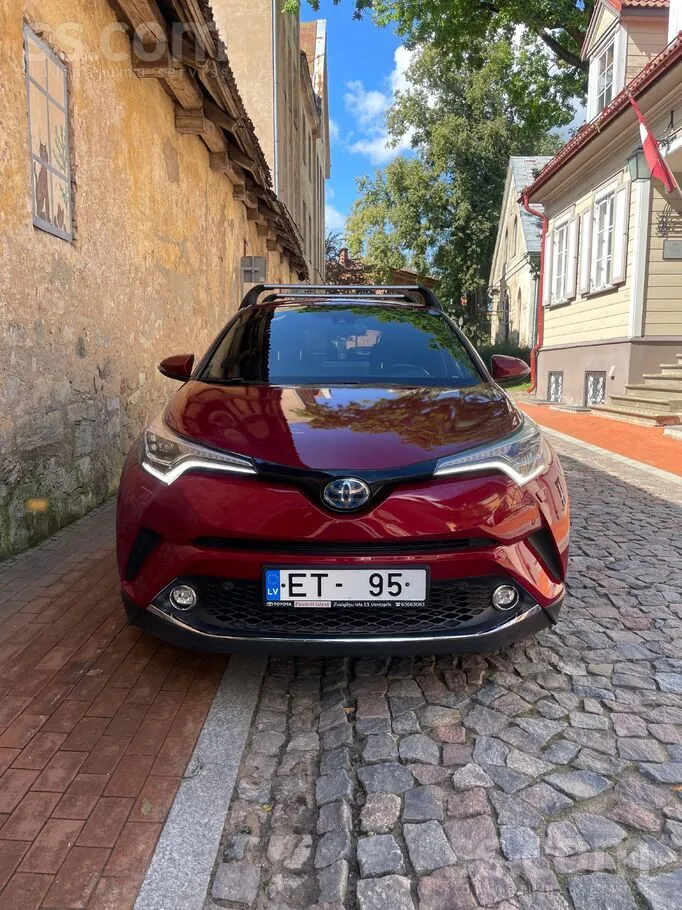 Toyota C-Hr 2019 photo 2