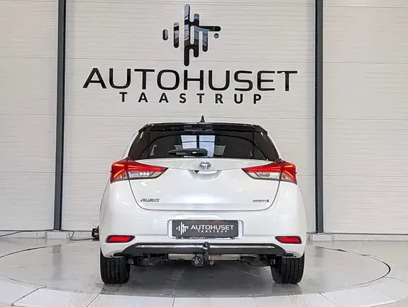 Toyota Auris 2017 photo 5