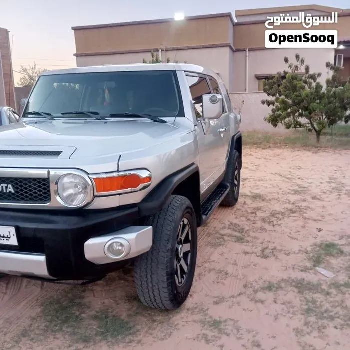 Toyota Fj 2009 photo 2