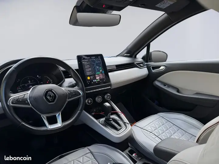 Renault Clio 2021 photo 2